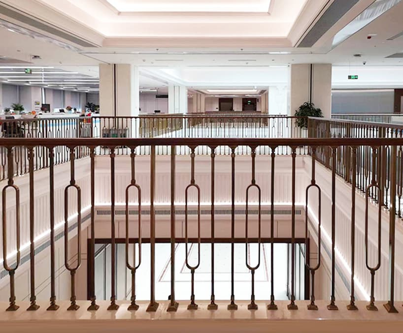 <h4>华为青浦练秋湖研发中心铜艺栏杆</h4><p>华为青浦练秋湖研发中心铜艺栏杆</p>