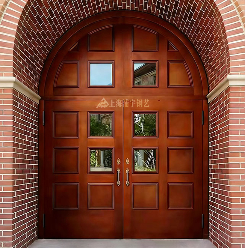 <h4>华为东莞松山湖总部</h4><p>铜门</p>