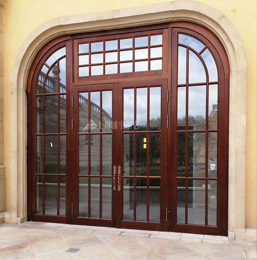 <h4>华为东莞松山湖总部</h4><p>铜门</p>